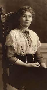 Angelou had a difficult childhood. Famous Women A Z Q Files Search Read Discover