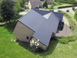 Tuiles Solaires Lumineuses Ultra Plates La Toiture Nouvelle Generation Tuiles Solaires Toiture Solaire Thermique