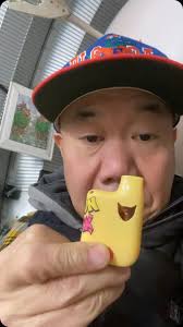 Nugz Vape. Lemon Linx. Comes with a lanyard (not pictured).