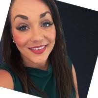 Lorene Wallace's Instagram, Twitter & Facebook