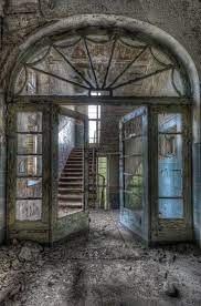 Das berliner luft und badeparadies, kurz blub, war ab 1986 ein beliebtes spaßbad in berlin. Beelitz Heilstatten De Beelitz Heilstatten Abandoned Places Abandoned Places