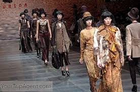 Dengan desain asimetri pada dress ini dan warna merah yang cemerlang akan memberikan kesan anda adalah seorang wanita karir yang penuh. 13 Desainer Fashion Korea Dijamin Menjadi Hal Besar Berikutnya 2021