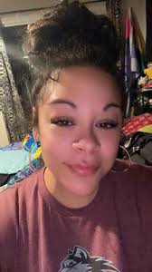 Hey im looking for friends! Some things I enjoy doing is oracle card  readings, giving advice, watching food videos, and piercing and tattoo  fails by Roly, jamming out to music, etc I