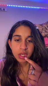 Aaliyah James's Instagram, Twitter & Facebook