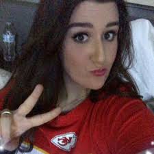 Natie Wiedhopf (@gollygosh_2)