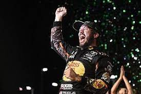 The nascar cup series drivers' championship is awarded by the chairman of nascar to the most successful nascar cup series racing car driver over a season, as determined by a points system based on race results. Alle Sieger Der Nascar Saison 2017