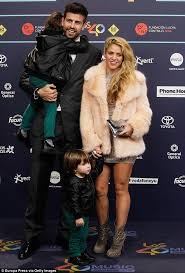 She announced her relationship with spanish soccer star gerard pique in 2011. Shakira Honoured At The Radio Channel 40 Principales In Barcelona Shakira And Gerard Pique Shakira Gerard Pique