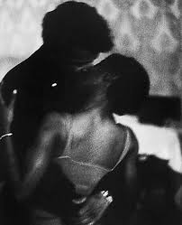 Black And White Kissing Aesthetic Pin By Saachi On Moody Fashion Inspiration With Images Kissing Couples Jay Maisel Cute Couples Kissing