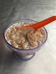 Minum es cendol yang fresh dengan sirup manis atau sirup gula jawa yang kental bakal makin lama nikmat. Cendol Sagu Rumbia Jalan Labu Pencuci Mulut Yang Wajib Dicuba Gaya Hidup Cari Infonet