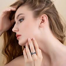 Cremation Jewelry Urn Ring for Ashes Infinity Crystal Memorial Ring for  Human Dog Cat Ashes Stainless Steel Keepsake Ring for Women, Stainless  Steel steel, not (Black, 10) : Amazon.co.uk: Pet Supplies