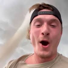 Connor Croff (@ChasingWConnor)