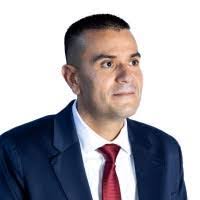 Eduardo Leano's Instagram, Twitter & Facebook