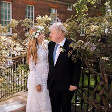 May 29, 2021 · medienberichte premierminister johnson und carrie symonds haben heimlich geheiratet. Heimliche Hochzeit Boris Johnson Und Carrie Symonds Sagen Ja Stern De