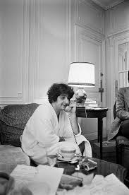 Découvrez sa biographie, le détail de ses 43 ans de carrière et toute son actualité. Carole Bouquet Gerard Depardieu Jean Pierre Rassam Decouvrez Les Hommes De Sa Vie