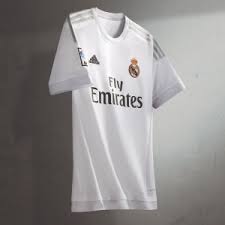Au moyen de ses combinaisons de légende, les deux maillots adidas cherchent la perfection sur le terrain. Real Madrid 2016 Les Maillots De Football 15 16