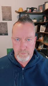 A huge thank you to Heisman Trophy Winner, NFL Rookie of the Year, and  4-time Pro Bowler Eddie George for taking the time to join us at the D1  Franchise Summit! |