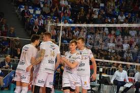 Jeszcze trzy lata temu co najwyżej siedział na ławce rezerwowych zaksy i z rzadka wchodził do gry. Kamil Semeniuk Artykuly Nowa Trybuna Opolska