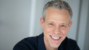 Adam Pascal to Replace Joey McIntyre in Drag: The Musical