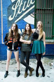 Fra wikipedia, den gratis encyklopædi. 42 Haimtime Session Inspiration Ideas Haim Haim Style Girl Crushes