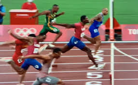 Marcell jacobs e gianmarco tamberi vincono l'oro olimpiaco ai giochi di tokyo nei 100 metri e nel salto in alto. 52u3ojisxl Ntm