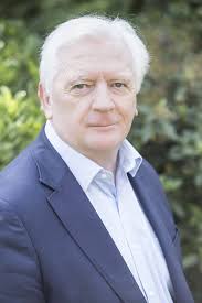 The Madrid Metropolitan magazine interviewed James Shallcross this month  Entrevista a Mr James Shallcross en la revista de marzo/abril