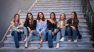 Carolina patrocínio was born on may 27, 1987 in lisbon, portugal. Somos Sempre Todas Postas Na Mesma Gaveta O Preconceito E O Privilegio De Ser Uma Irma Patrocinio Observador