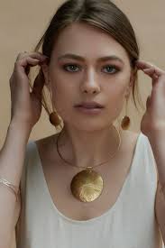 Jewelry Makers: A little sparkle