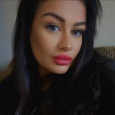 Looking for a little part time job that will work around school hours as  I'm a single parent and have no help but need to get back into some sort of  work,