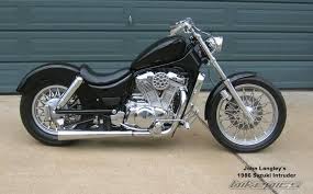 1986 Suzuki Intruder Motocikl
