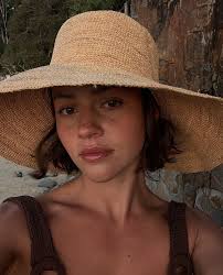 Golden hour with @eva.bateman in the 'Inca Bucket