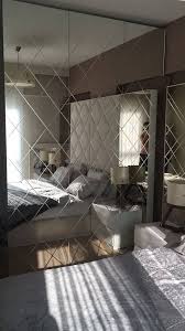 Koridor ayna modelleri, oldukça zengin seçenekler ile kullanıcı tercihine sunulmaktadırlar. Baklava Desenli Ayna Dolap Govde Kaplama Ev Dekoru Mobilya Fikirleri Ev Dekorasyonu