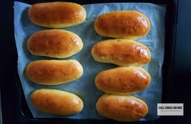 Hot Dog Buns Milchbrotchen Cakes Cookies And More Rezept In 2020 Hot Dog Brotchen Milchbrotchen Hot Dogs