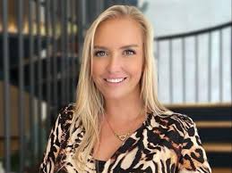 Amy Duck's Instagram, Twitter & Facebook