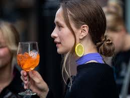 The true cost of student loans is becoming clearer for older millennials. White Claw Aperol Spritz Und Dosenrose Wurden Alle Als Drinks Des Sommers Bezeichnet Und Es Macht Durchaus Sinn Mit Wem Die Millennials Der Welt Sagen Dass Sie Sind