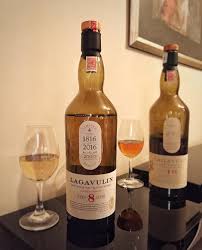 Lagavulin Damitimevi Nin 200 Yildonumu Serefine Piyasaya Sunulan Lagavulin 8 Agabeyi Lagavulin 16 Kadar Dengeli Bir Ekspresy Wine Bottle Rose Wine Bottle Malt