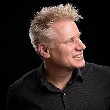 Amazon.co.uk: Ariel Solano: books, biography, latest update