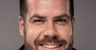 Alex Samios's Instagram, Twitter & Facebook