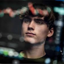 De sidste 6 måneder har jeg brugt på et projekt som jeg mener skaber super… 