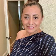 Ester Smith's Instagram, Twitter & Facebook