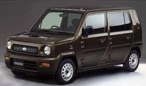 クルマには 流麗でなくても カッコいい と呼びたくなるものがある 1999年に発売された ダイハツ ネイキッド がまさにそれ 機能美というほどではないが 機能をうまくスタイリングに取り込んでいるのが特徴だ top画像 58馬力仕様と64馬力仕様があり駆動方式