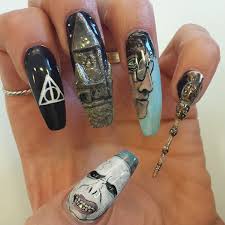 Chaque article trouvé est affiché sous la forme d'un titre (en gras) suivi des numéro et date de l'édition ainsi que de la rubrique concernée, plus un résumé de quelques lignes. 58 Harry Potter Nail Art Ideas That Are Pure Magic Bored Panda