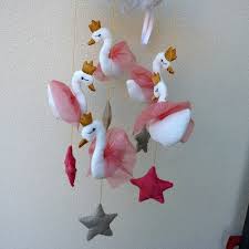 Nuages bien moelleux fikou mikou home kids pinterest de deco guirlande suspension étoiles nuage goutte turquoise lagon gris de deco chambre bebe nuage photo. Mobile Amovible Decoration Chambre Bebe Cygne Nuages Couronnes Etoiles Contes Corail Fait Main Arche De Jessica Un Grand Marche