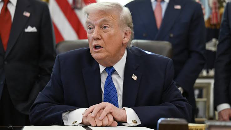 Trump says Iran wants a deal, warns US 'armada' larger than in Venezuela  raid - France 24