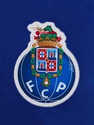 Crest formed by the previous club crest and the city of porto coat of arms. Porta Chaves Emblema Camisola Fcp