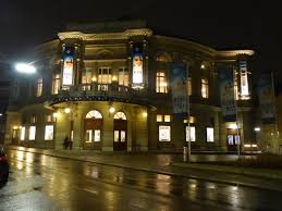 When visiting the mariahilf area, expedia can provide you with extensive raimund theater information, as well as. Mamma Mia Im Raimund Theater Wien Alles Ein Theater Von Und Mit Frank Wesner