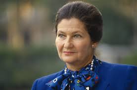 4.62 /5 (sur 468 votes) 12 Citations Puissantes De Simone Veil