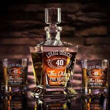 Pin By Guilherme Sartori On Prezenty Perfume Bottles Whiskey Bottle