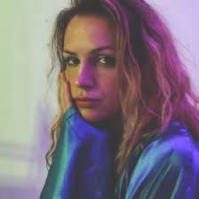 Marilyn Daniel (koifishinmybathtub)