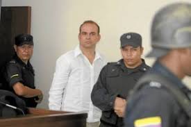Jun 18, 2021 · dilan cruz resultó herido en calle 19 con carrera 4, el sábado 23 de noviembre de 20109, en medio de una manifestación en bogotá. Noticias Sobre Salvatore Mancuso Extra Colombia
