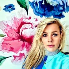 Grace Randall's Instagram, Twitter & Facebook